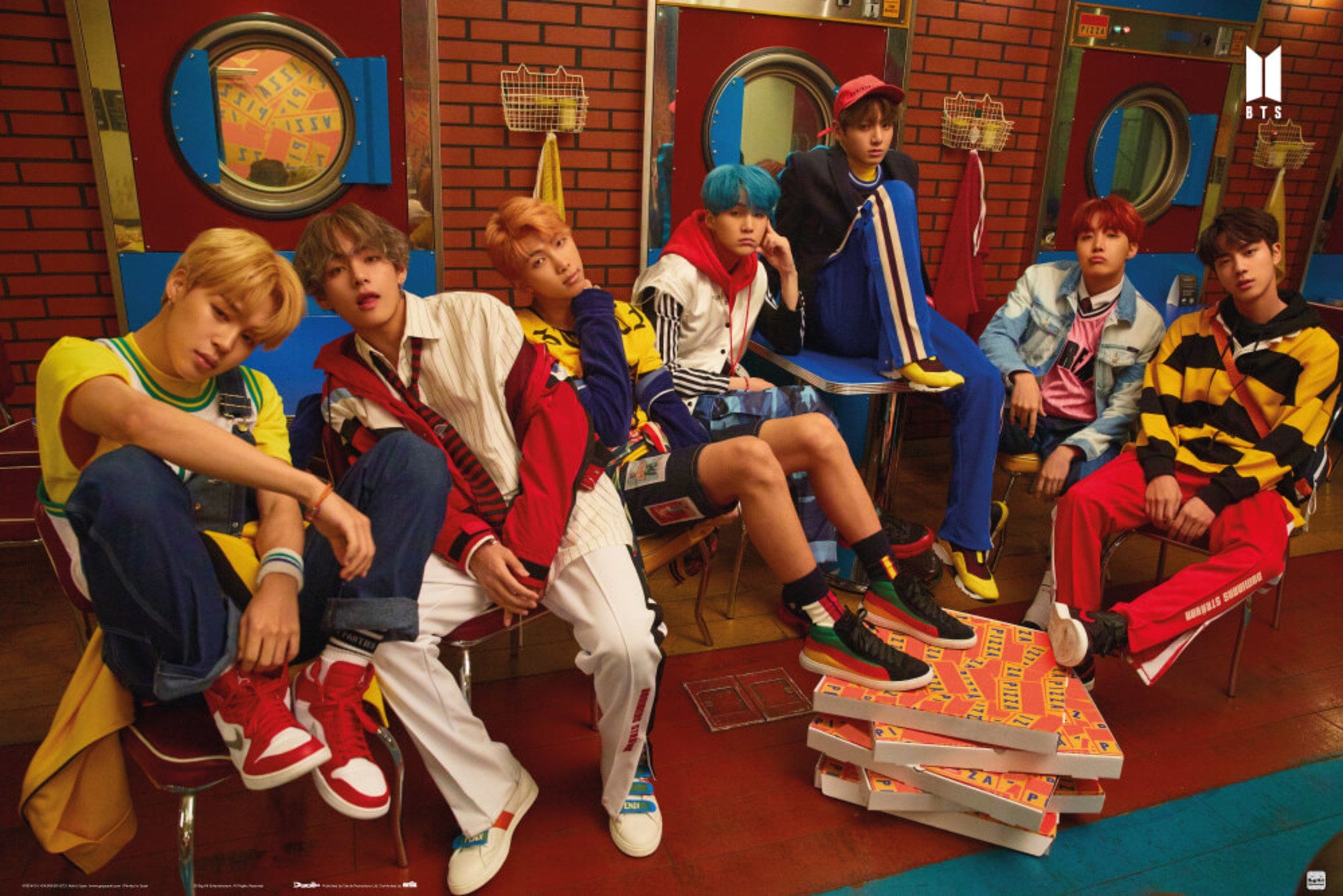 BTS バラエティーセット【ポスター三枚付き】 Poster BTS Pizza 91,5x61cm | Yourdecoration.com