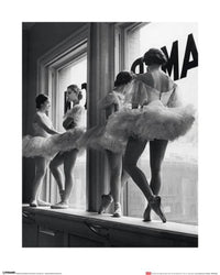 Art Print Time Life Ballerinas In Window 40x50cm Pyramid PPR43062 | Yourdecoration.com