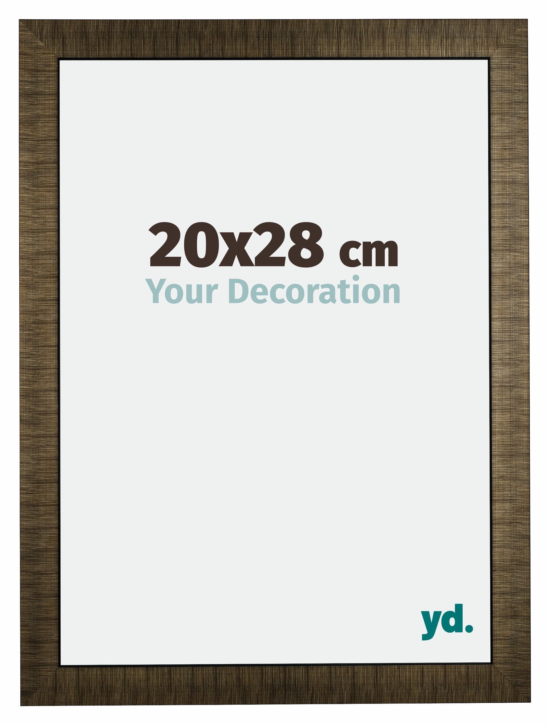 Leeds Wooden Photo Frame 20x28cm Champagne Brushed Front Size | Yourdecoration.com
