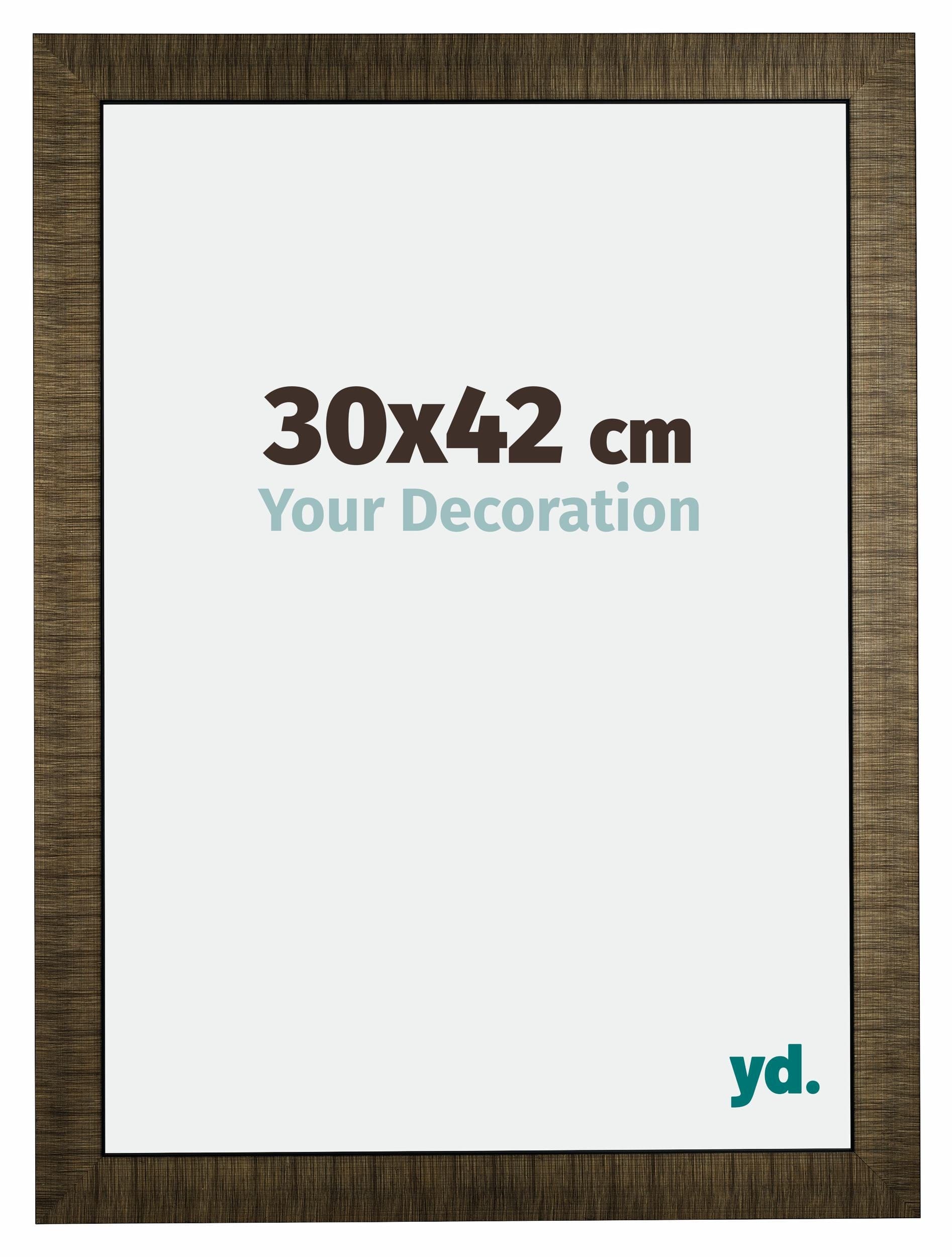 Leeds Wooden Photo Frame 30x42cm Champagne Brushed Front Size | Yourdecoration.com