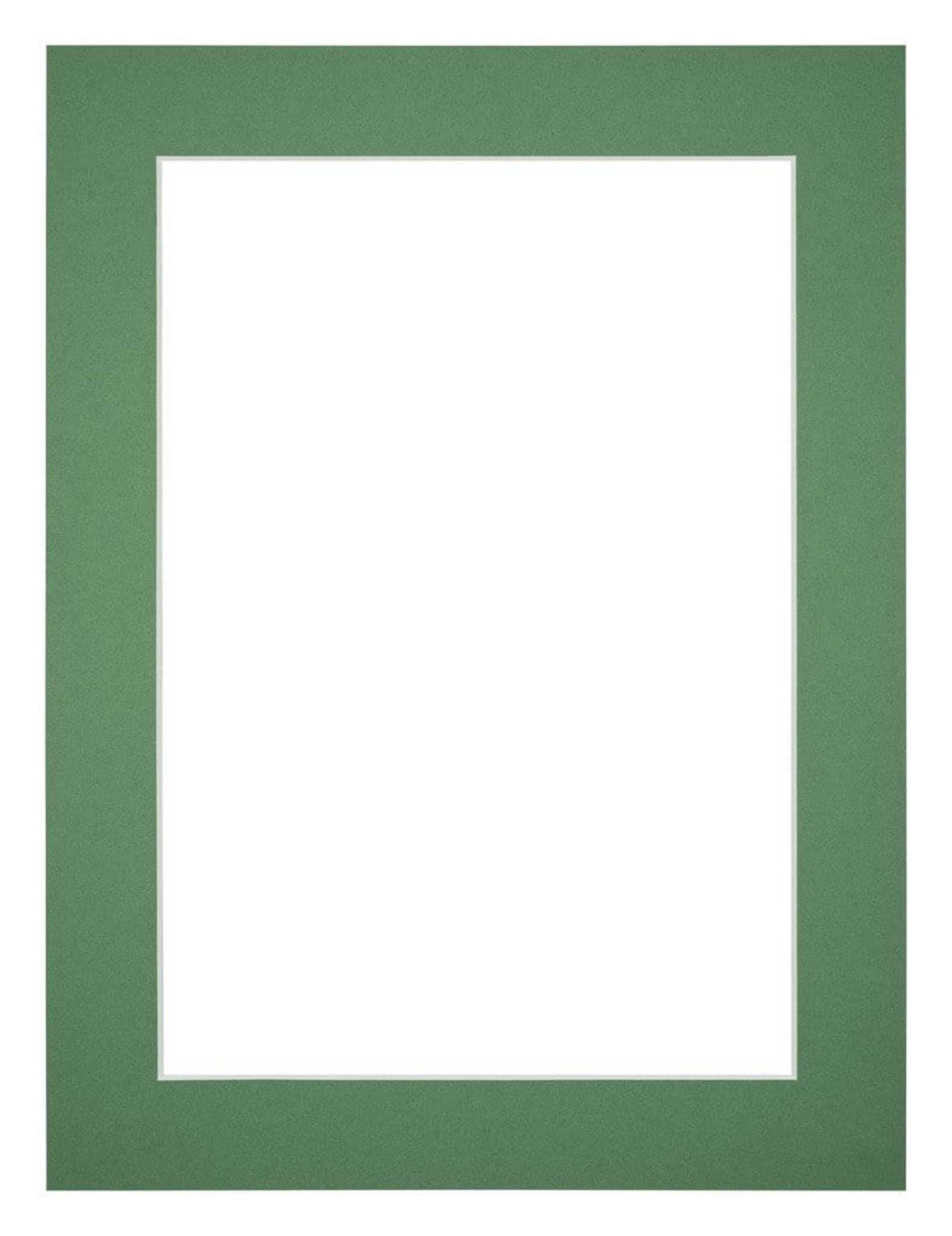 Passe Partout 45x60cm Carton Green Forest Edge 4cm Straight Front | Yourdecoration.com
