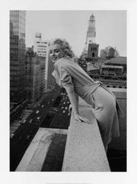 Ed Feingersh Marilyn Monroe on the Ambassador Art Print 60x80cm | Yourdecoration.com