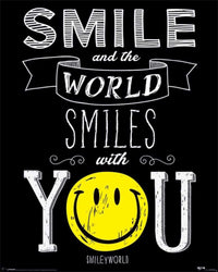 Pyramid Smiley World Smiles With You Poster 40x50cm | Yourdecoration.com