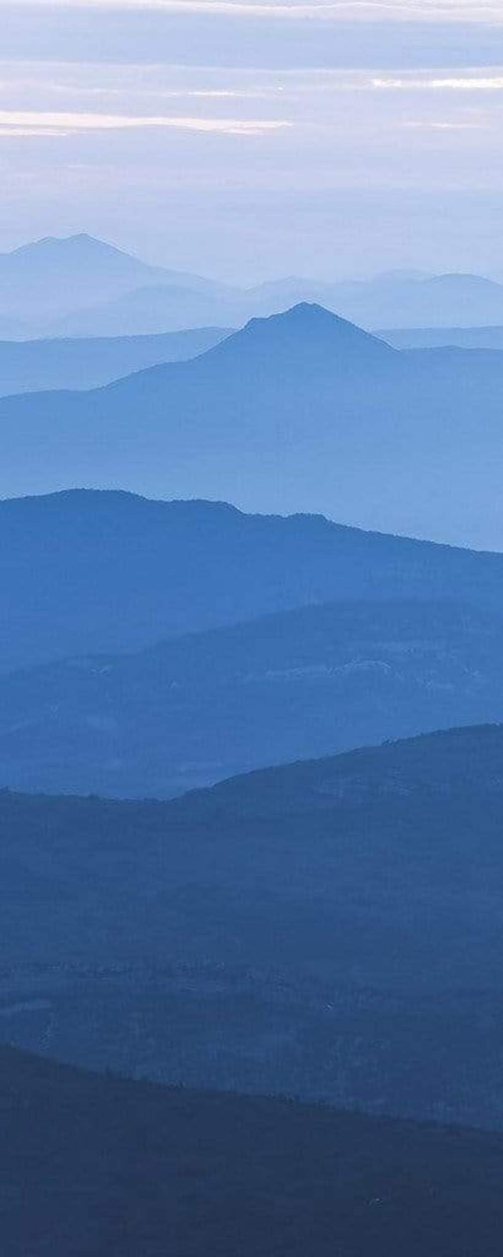 Komar Blue Mountain Non Woven Wall Mural 100x250cm 1 baan | Yourdecoration.com